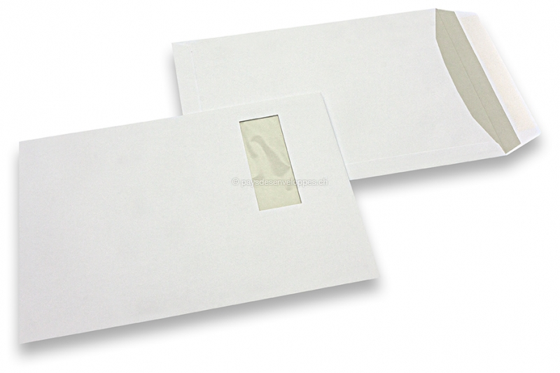 Enveloppes à fenêtre, blanches, 220 x 312 mm (EA4), fenêtre à gauche 40 x 110, position de la fenêtre à 20 mm du gauche et à 50 mm du haut, fermeture gommée, 120 grammes