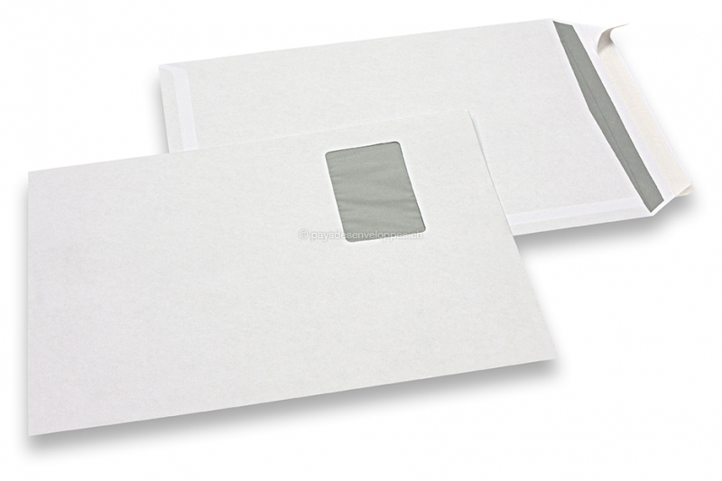 Enveloppes blanches standards, 229 x 324 mm, papier 100 gr, fenêtre à gauche 45 x 90 mm, position de la fenêtre à 20 du gauche et 60 mm du haut, fermeture avec bande adhésive